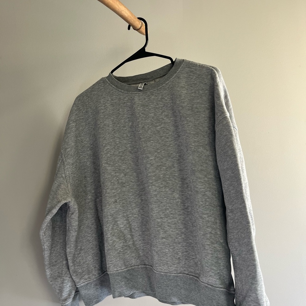H&M Classic Gray Crewneck Sweater